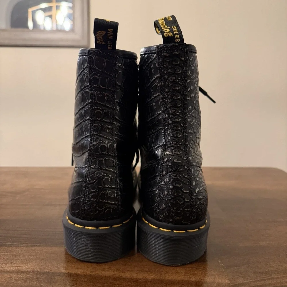 Dr. Martens 1460 Gunmetal Wild Croc Crocodile Embossed Combat Boots Women Size 9 - Picture 3 of 6